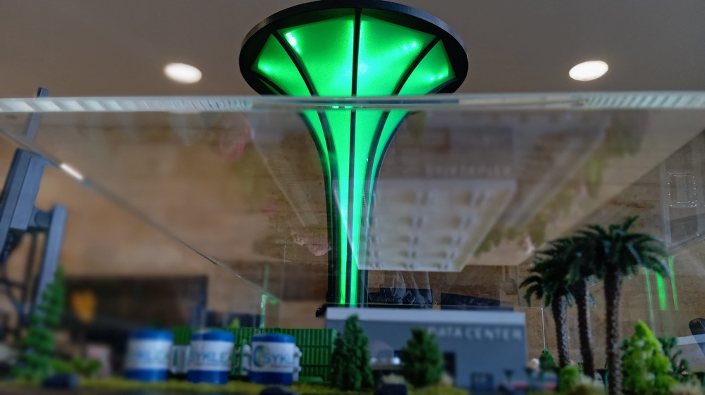 Cloche en plexiglas de protection de la maquette
